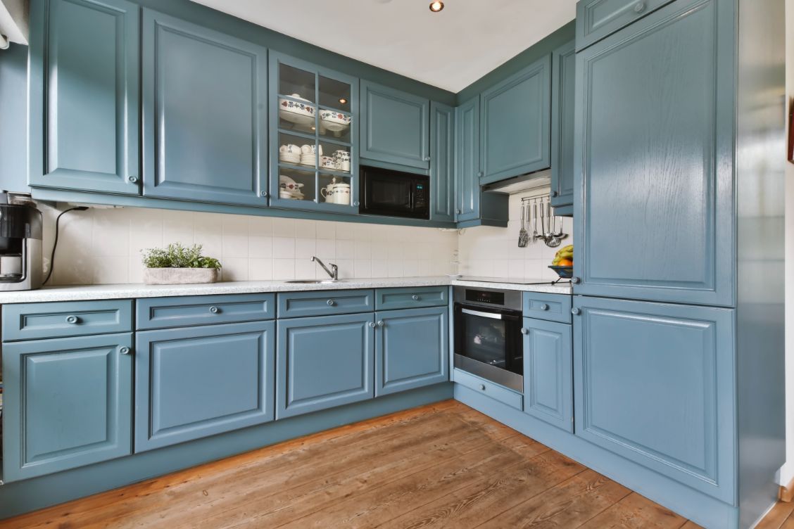 painting cabinets blue