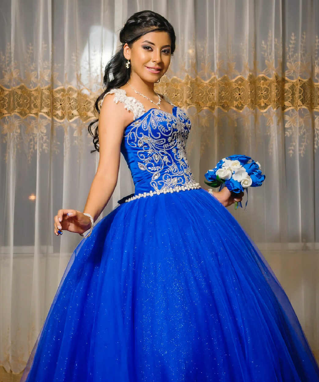 Rosa's Wholesale Flowers Open To The Public