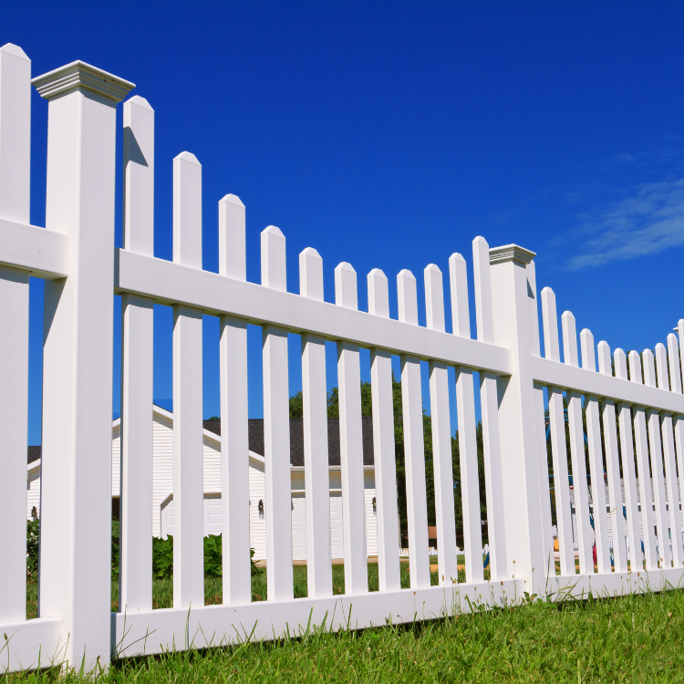 White vinyl fence 