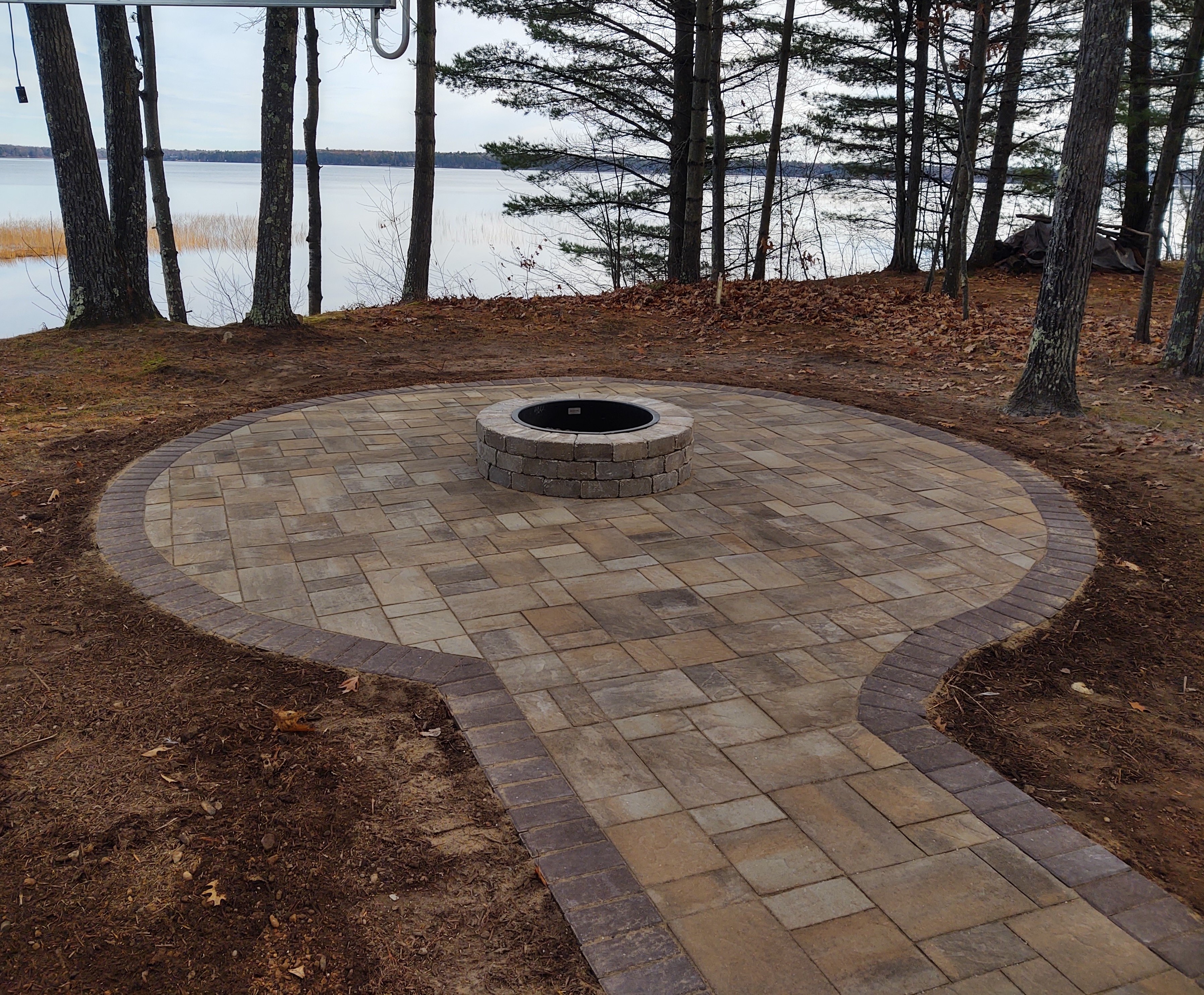Peninsula harbor blue outcroppings