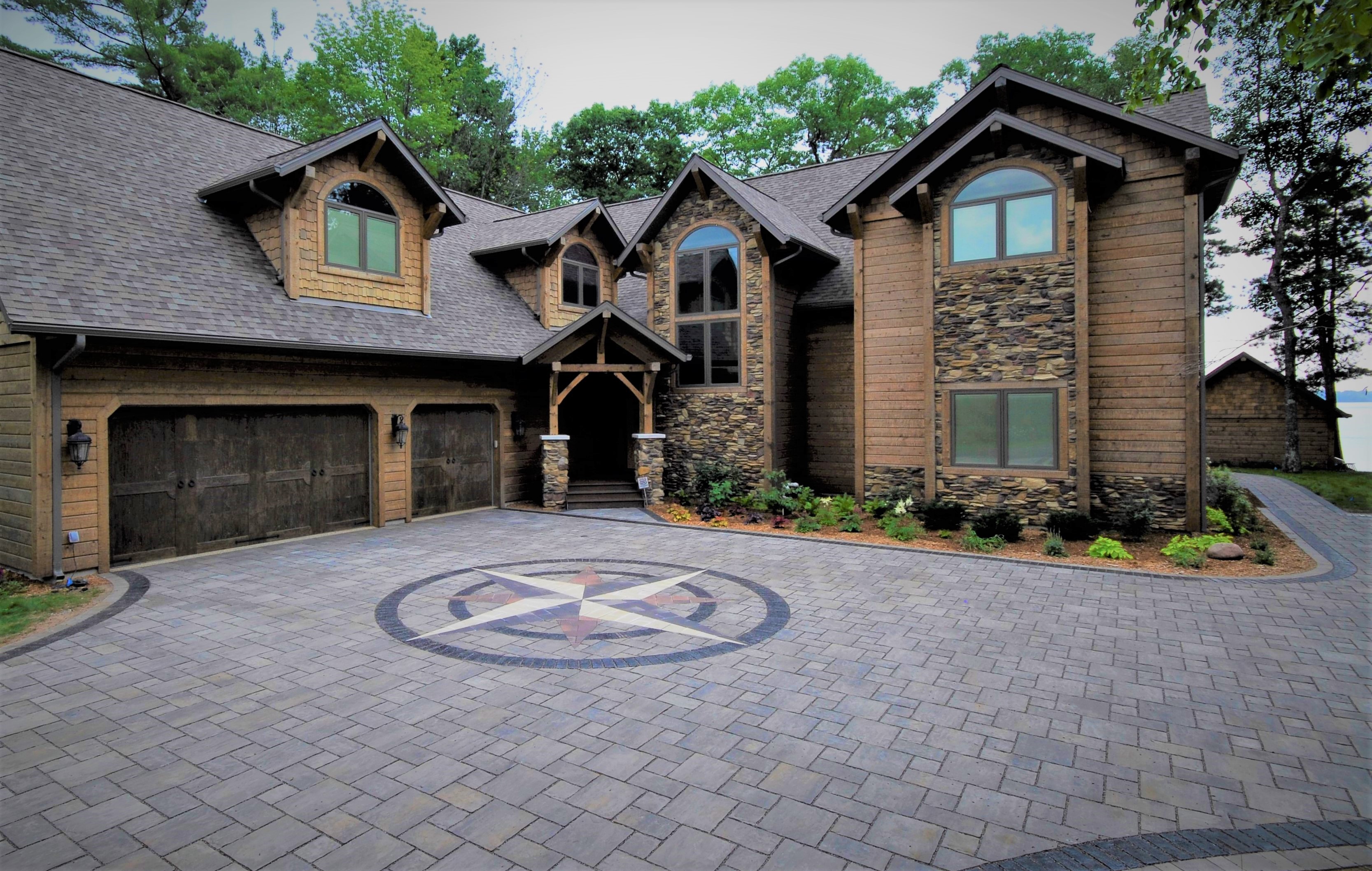 Peninsula harbor blue outcroppings