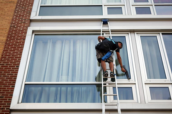 commercial window cleaning salem oregon
