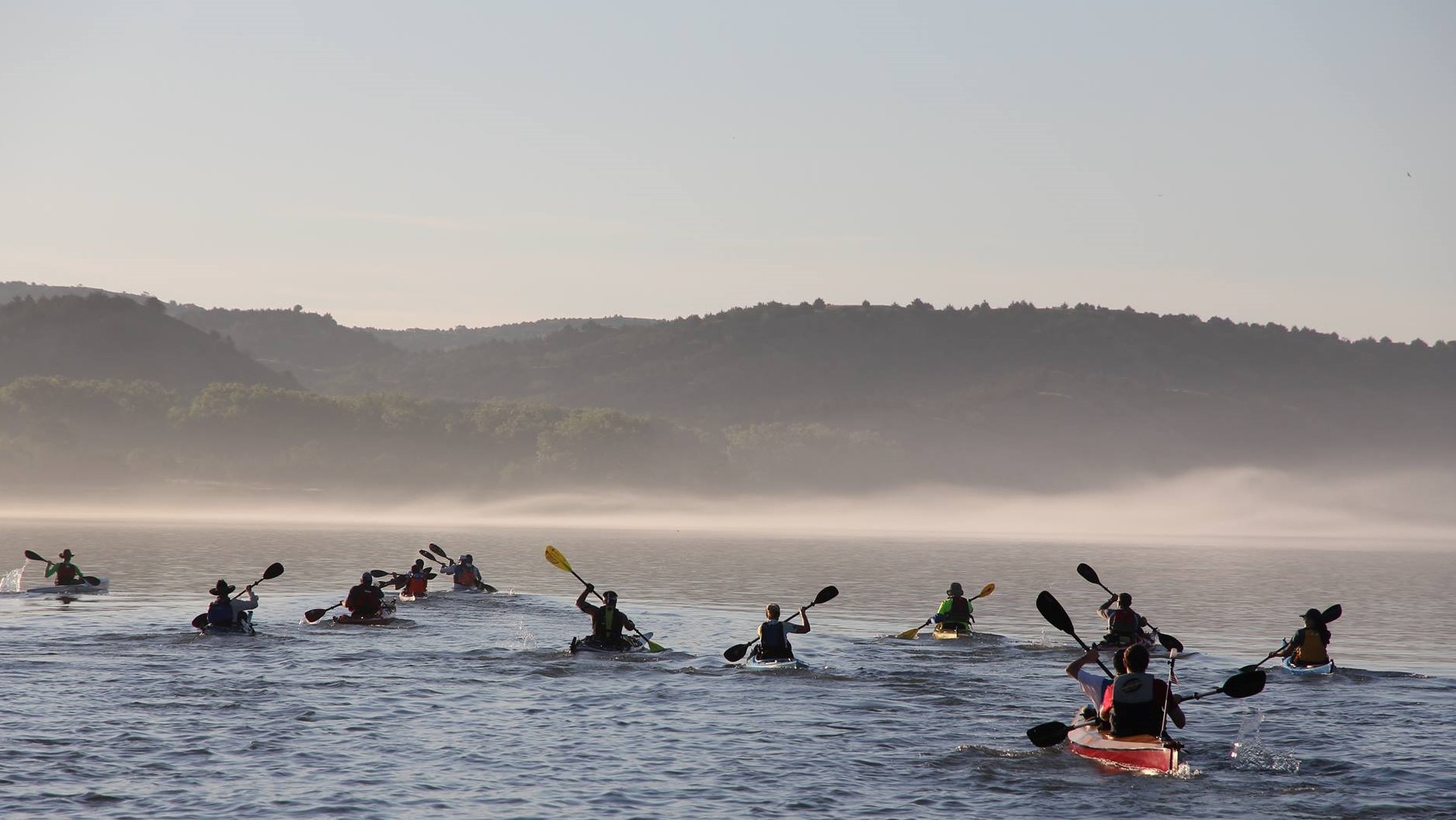 Paddlers start the Fort to Field on the Missouri River